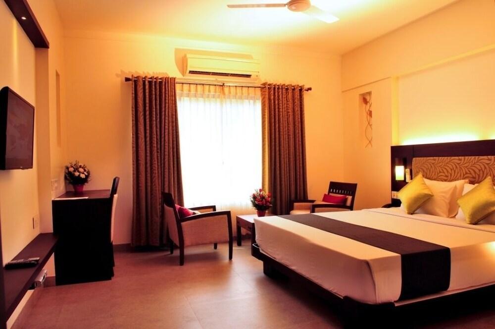 Copper Folia Hotel Kozhikode Ngoại thất bức ảnh